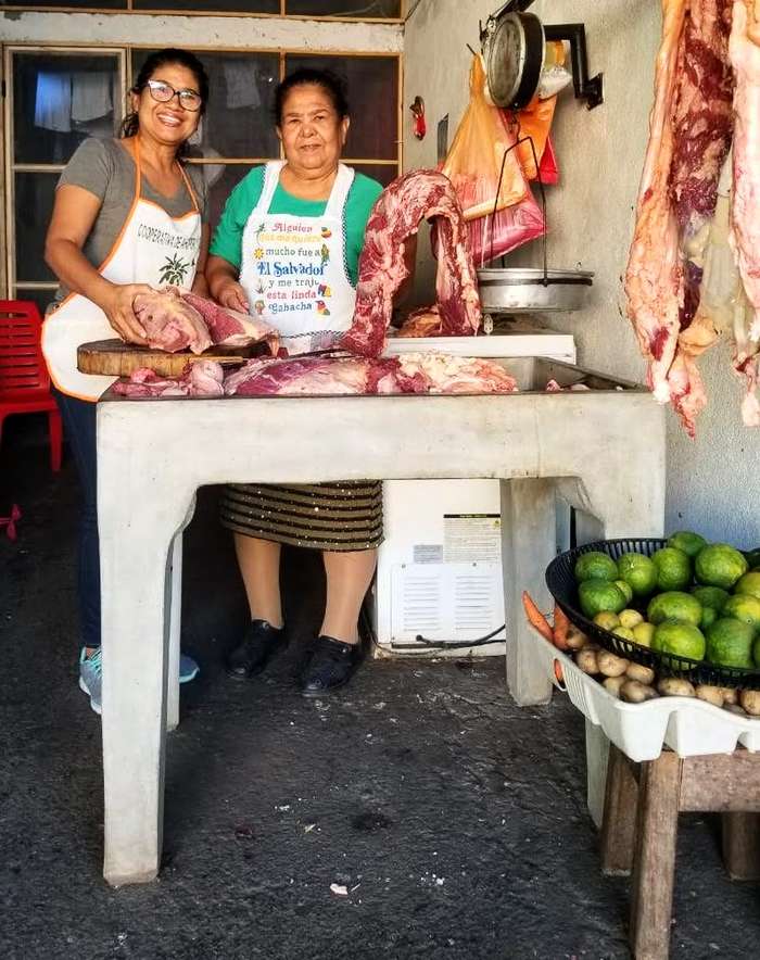 Interior de Carnicería Cajina